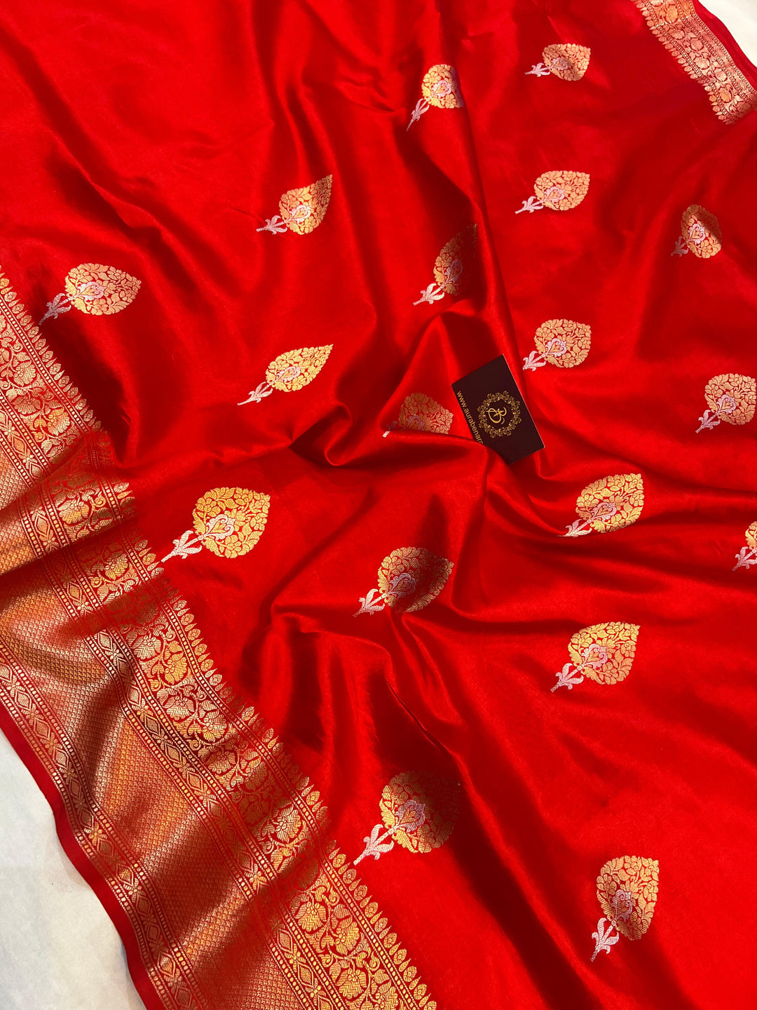 Red Pure Banarasi Handloom Silk Saree - Aura Benaras