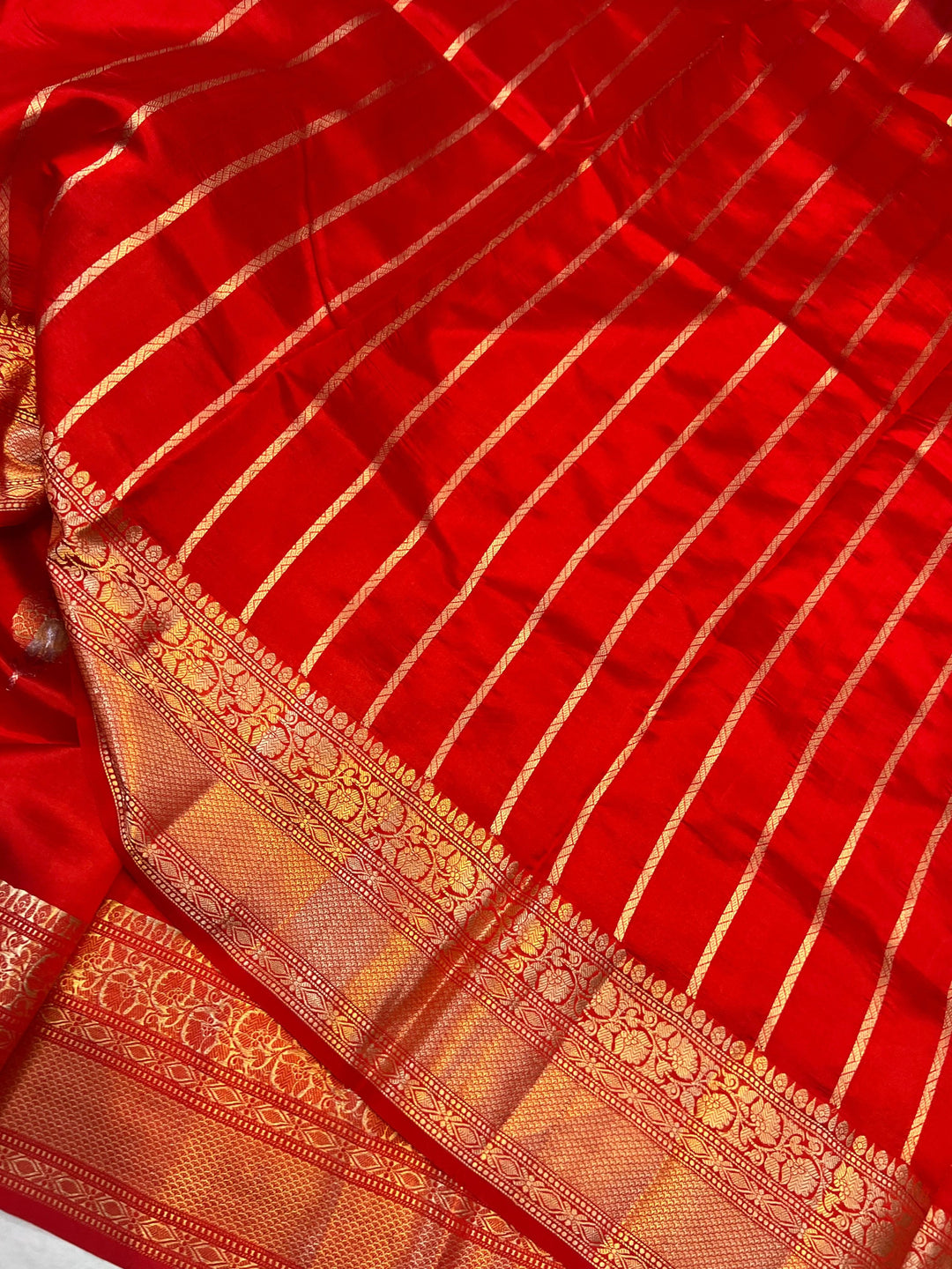 Red Pure Banarasi Handloom Silk Saree - Aura Benaras