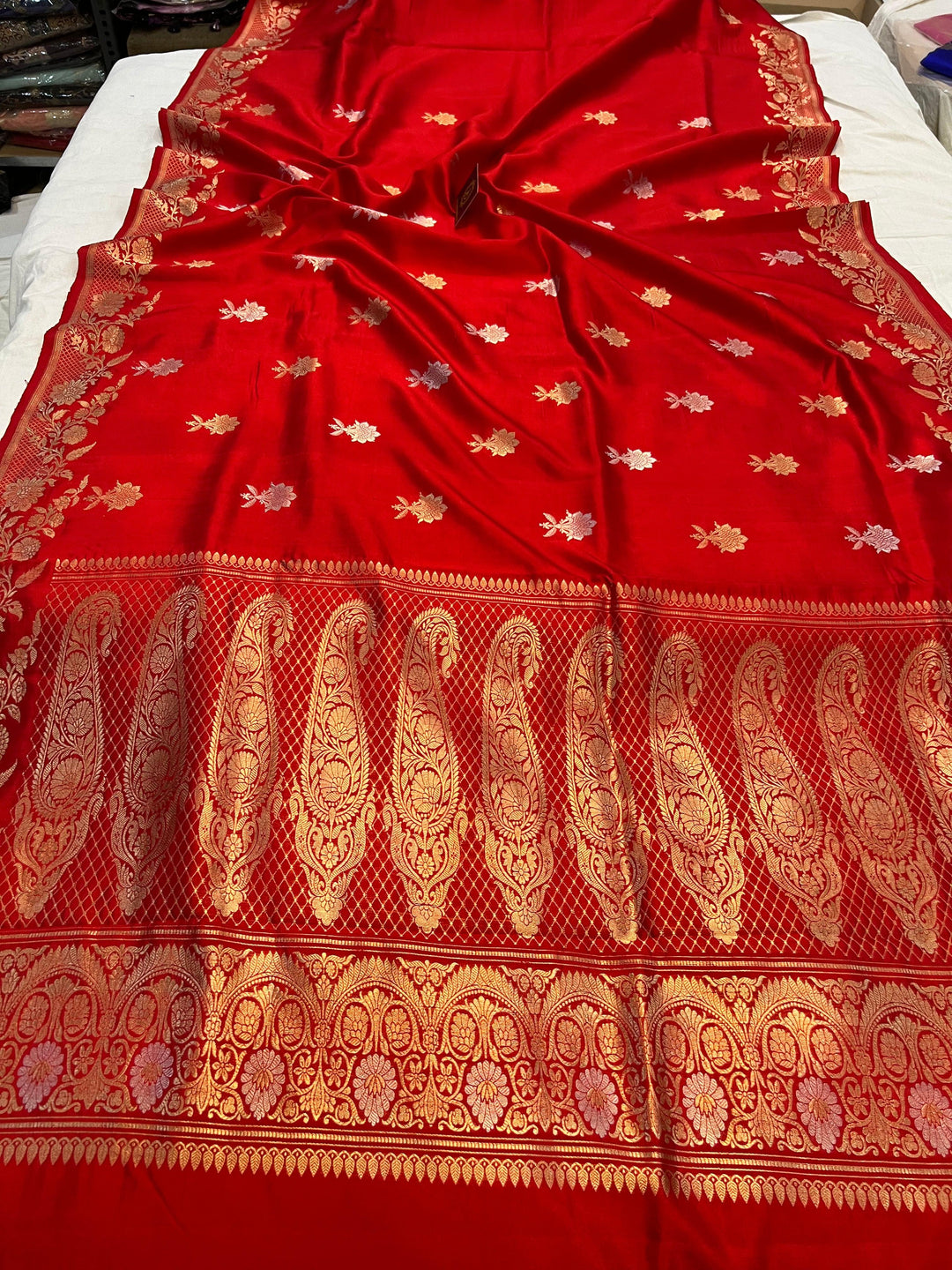 Red Pure Banarasi Handloom Silk Saree - Aura Benaras