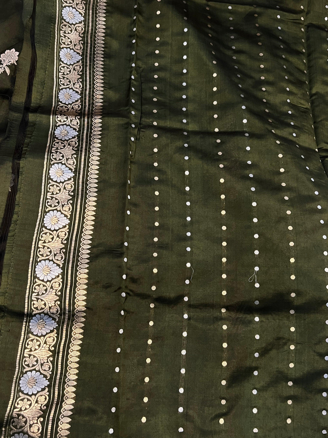 Deep Mehendi Green Pure Banarasi Handloom Silk Saree - Aura Benaras