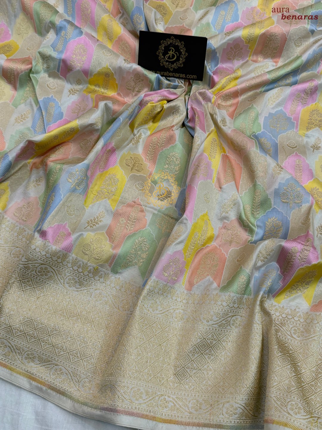 Off White Pure Katan Silk Banarasi Handloom Saree