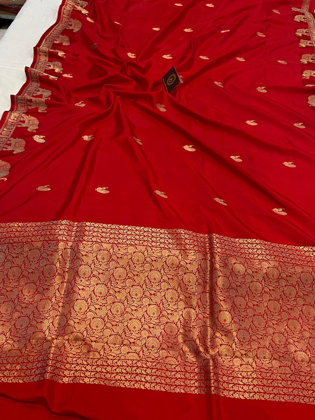 Red Pure Banarasi Handloom Katan Silk Saree - Aura Benaras