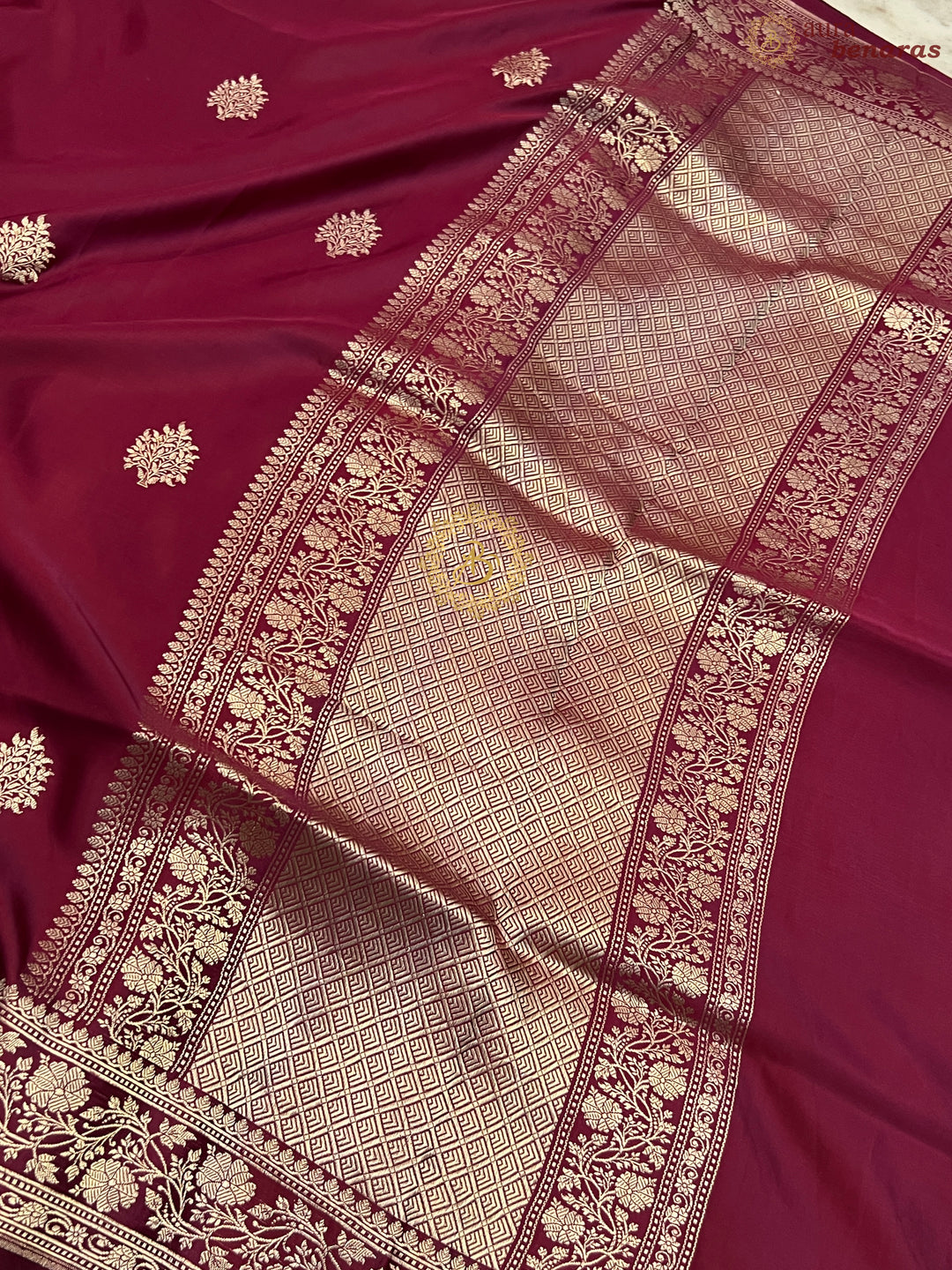 Hibiscus Shaded Pure Mashru Silk Handloom Banarasi Saree