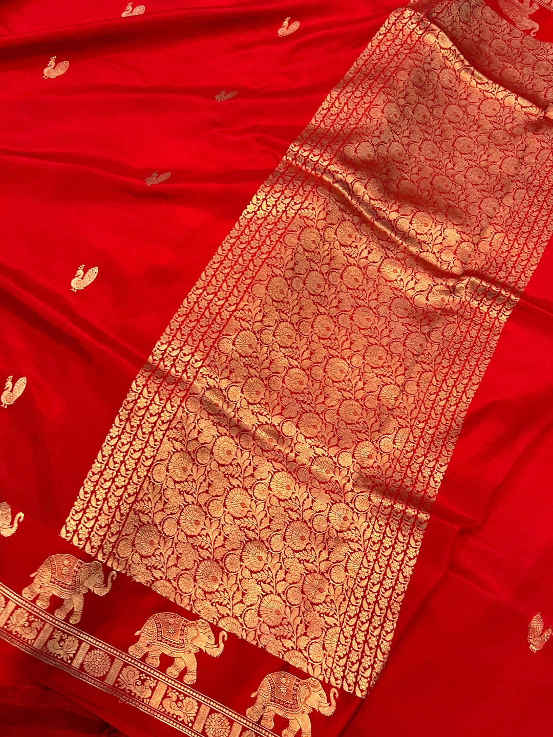 Red Pure Banarasi Handloom Katan Silk Saree - Aura Benaras