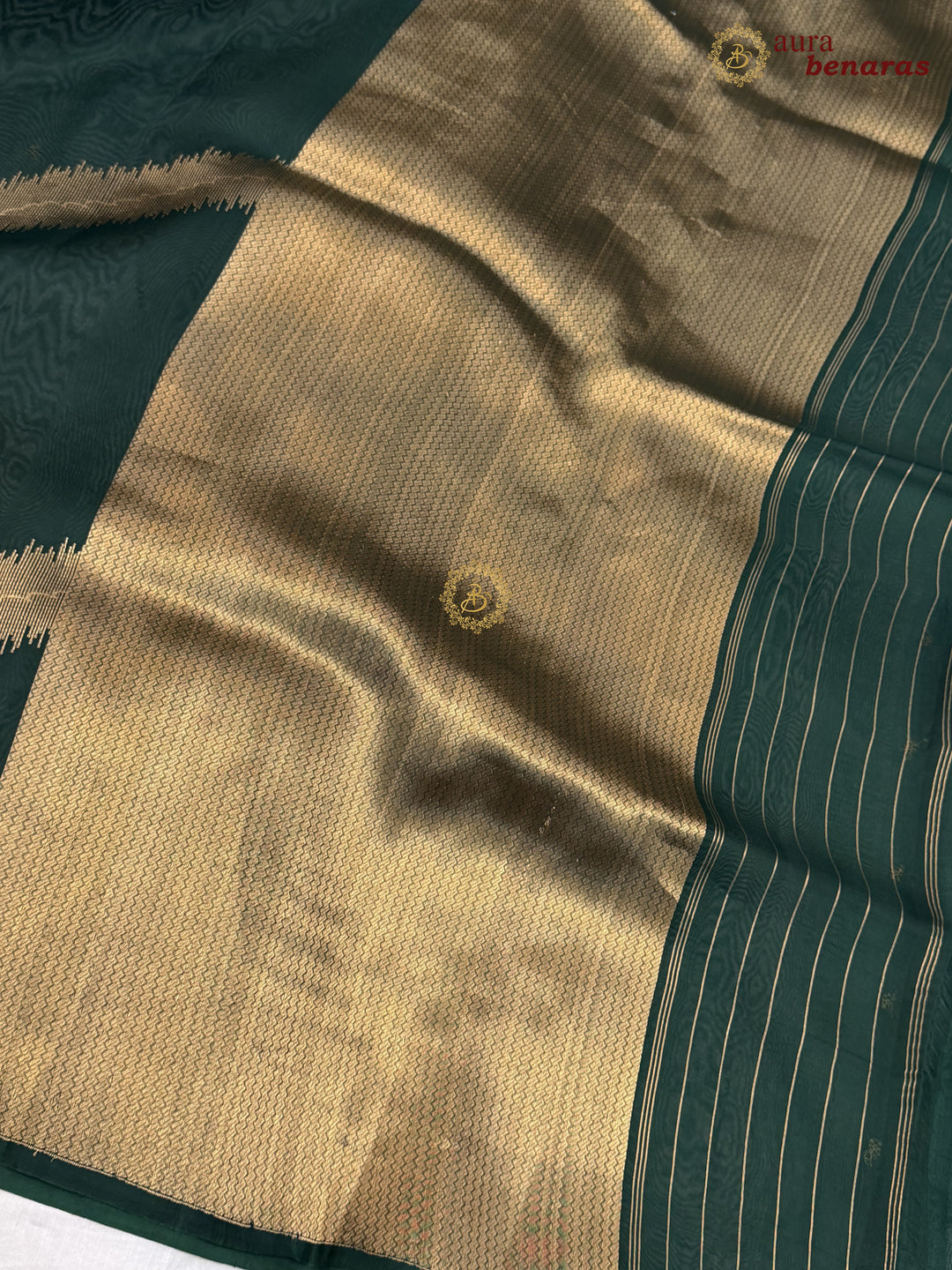 Bottle Green Kora Silk Banarasi Saree with Kadwa Jaal – Aura Benaras