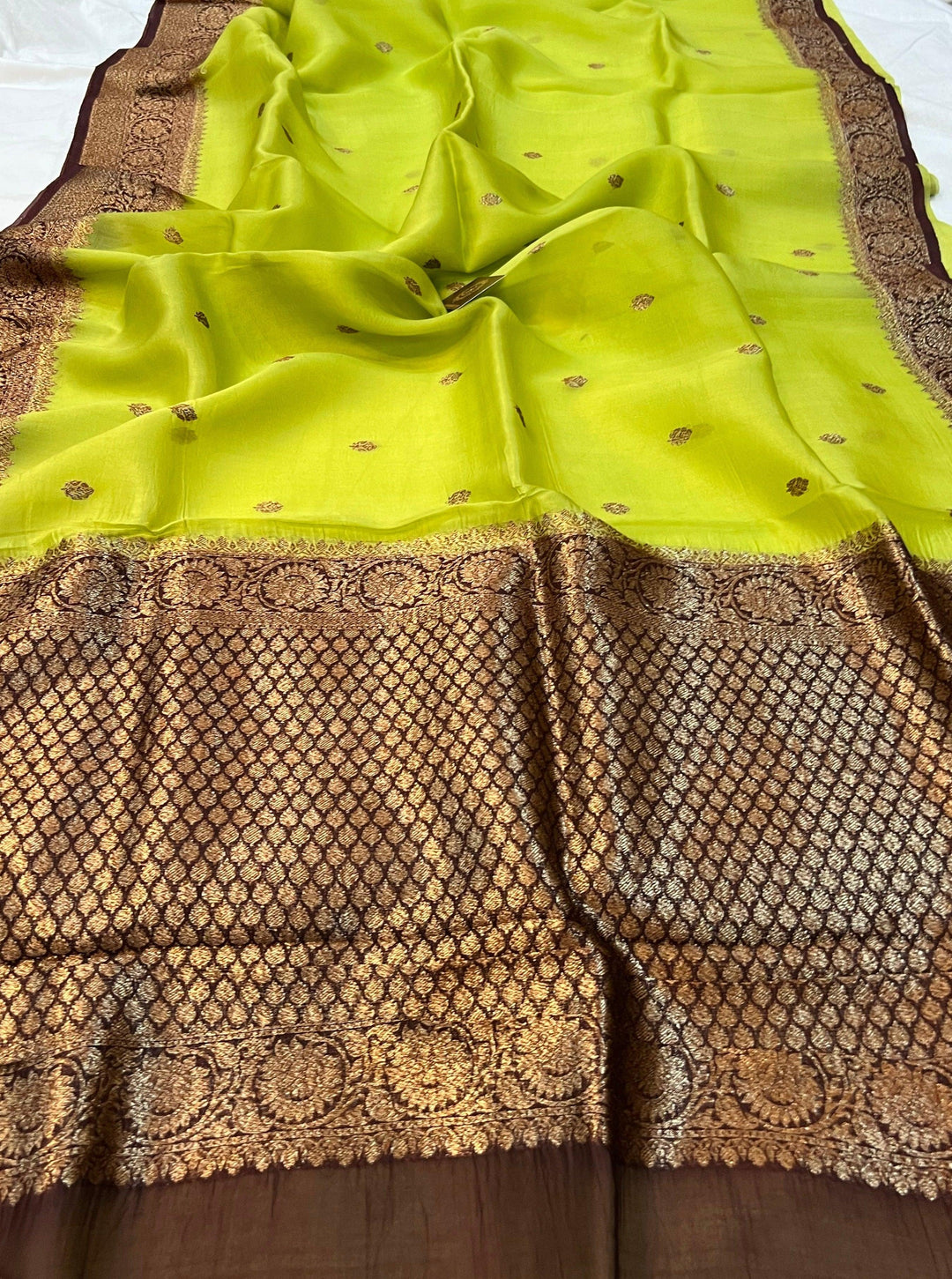 Parrot Green Banarasi Handloom Kora Silk Saree - Aura Benaras