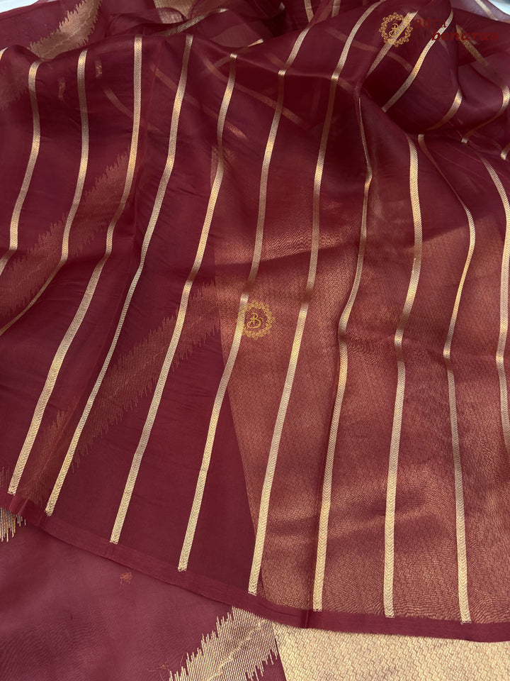 Maroon Kora Silk Banarasi Saree with Kadwa Jaal – Aura Benaras