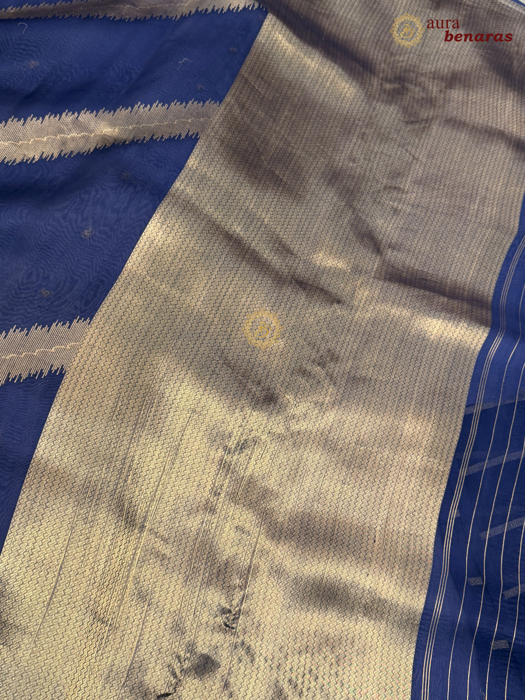 Navy Blue Kora Silk Banarasi Saree with Kadwa Jaal – Aura Benaras