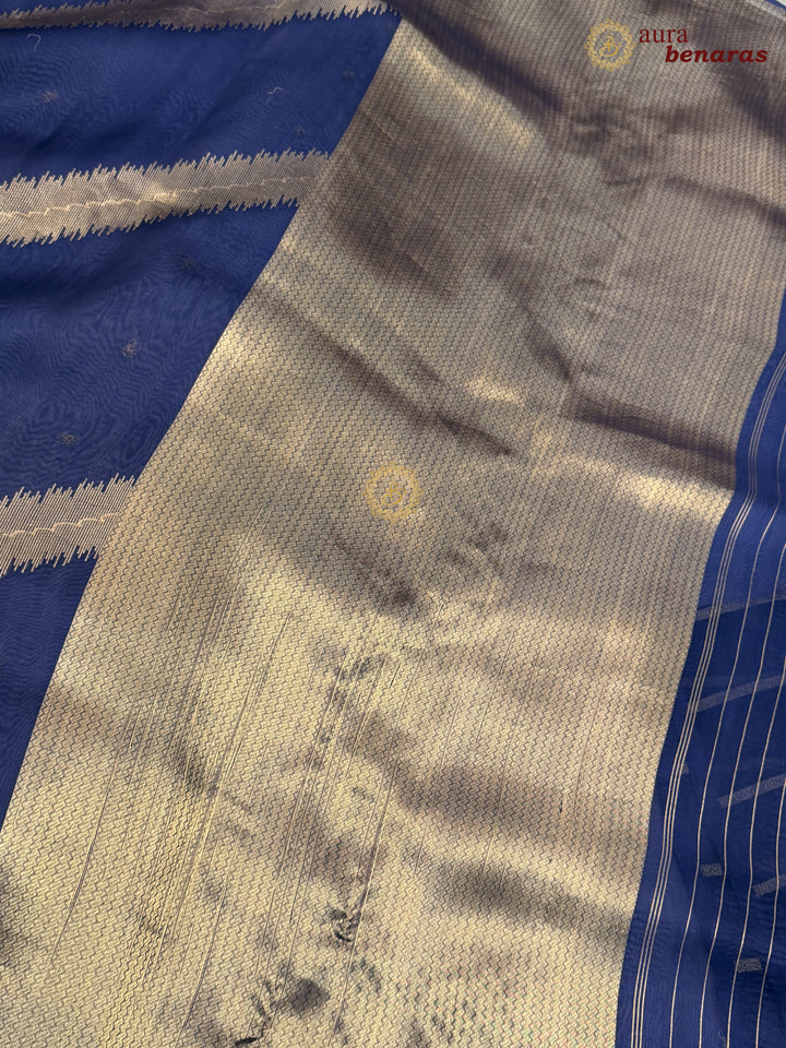 Navy Blue Kora Silk Banarasi Saree with Kadwa Jaal – Aura Benaras