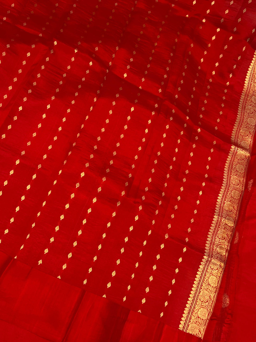 Red Pure Banarasi Handloom Silk Saree - Aura Benaras