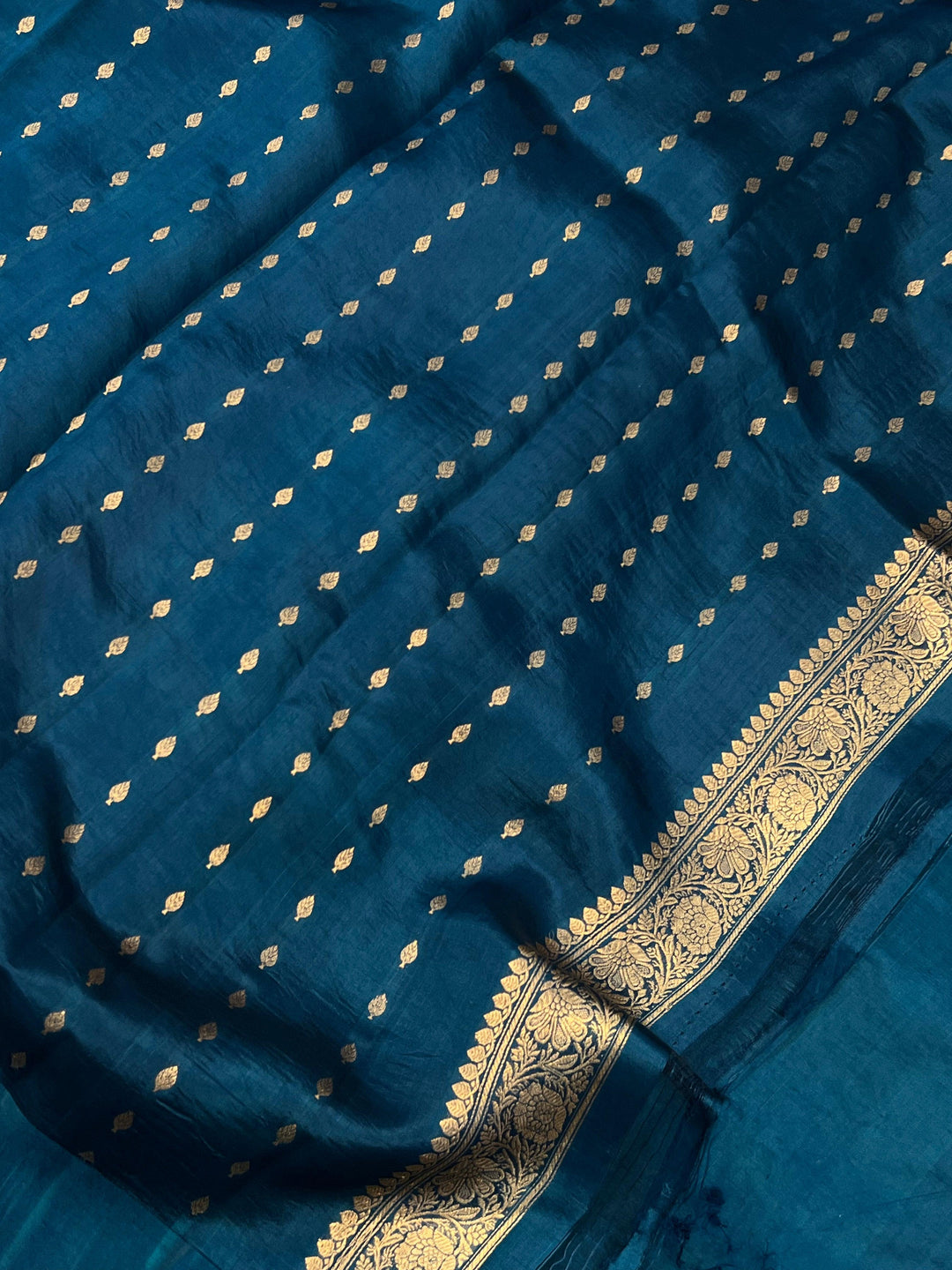 Rama Green Pure Banarasi Handloom Silk Saree - Aura Benaras