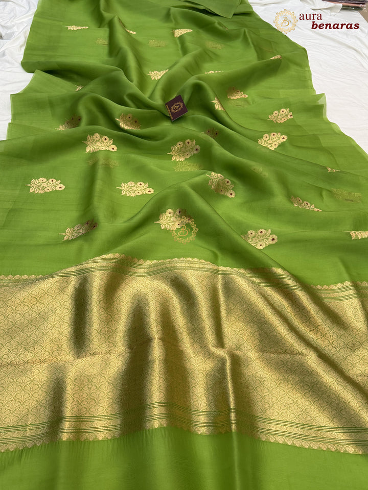Mehendi Green Pure Kora Silk Banarasi Saree with Kadhwa Meenakari Motifs