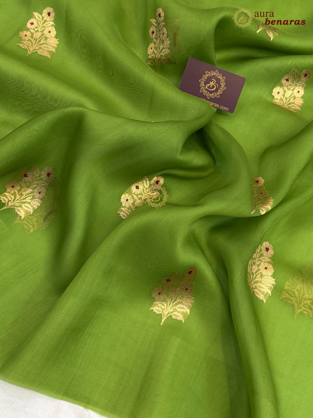 Mehendi Green Pure Kora Silk Banarasi Saree with Kadhwa Meenakari Motifs