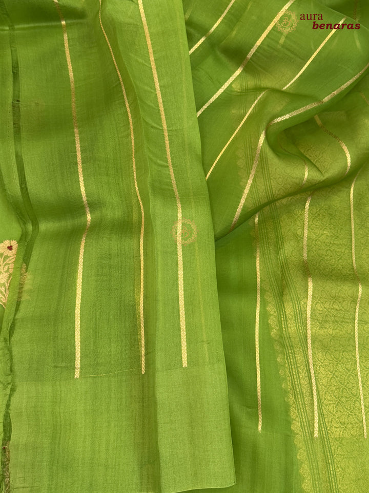 Mehendi Green Pure Kora Silk Banarasi Saree with Kadhwa Meenakari Motifs