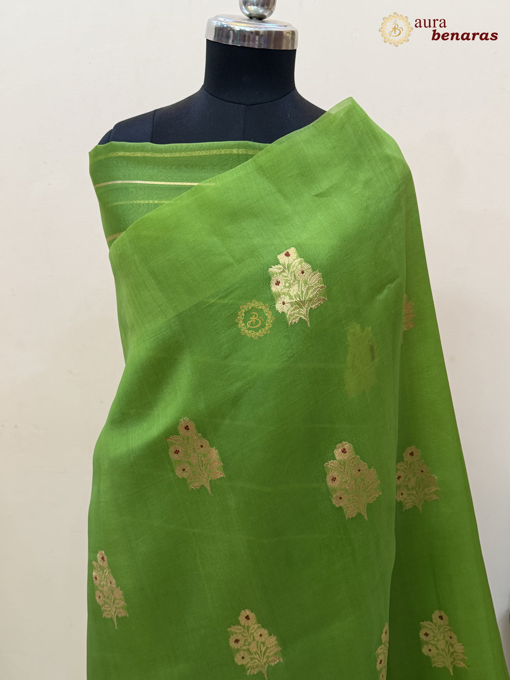 Mehendi Green Pure Kora Silk Banarasi Saree with Kadhwa Meenakari Motifs