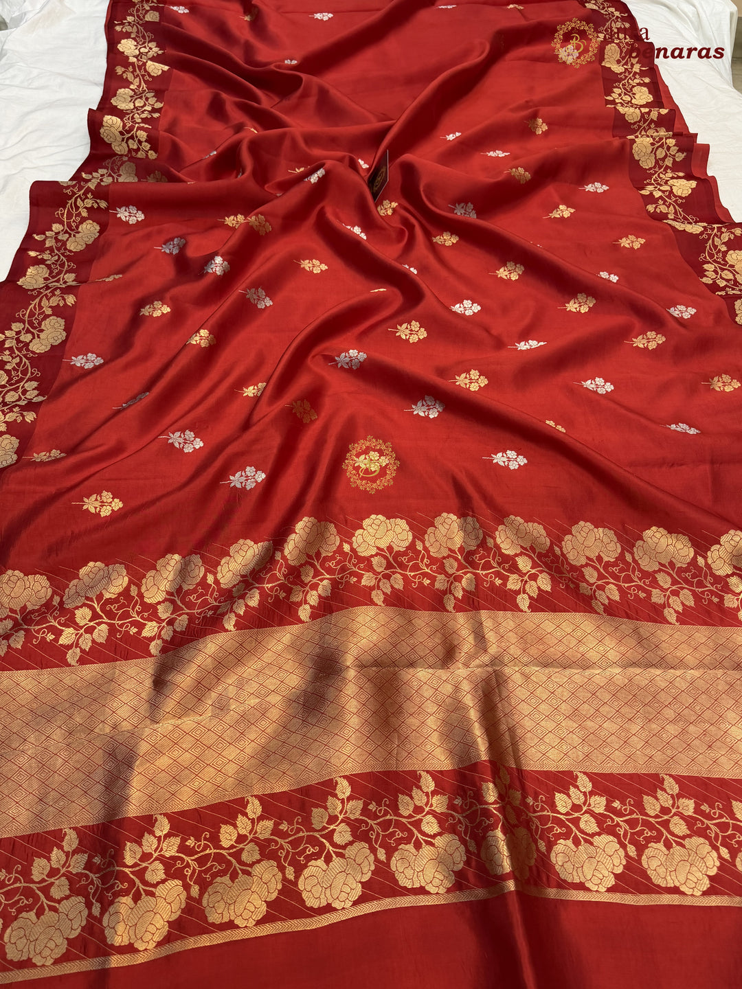 Red Pure Silk Handloom Banarasi Saree with Kadhwa Motifs