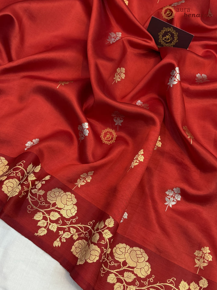 Red Pure Silk Handloom Banarasi Saree with Kadhwa Motifs