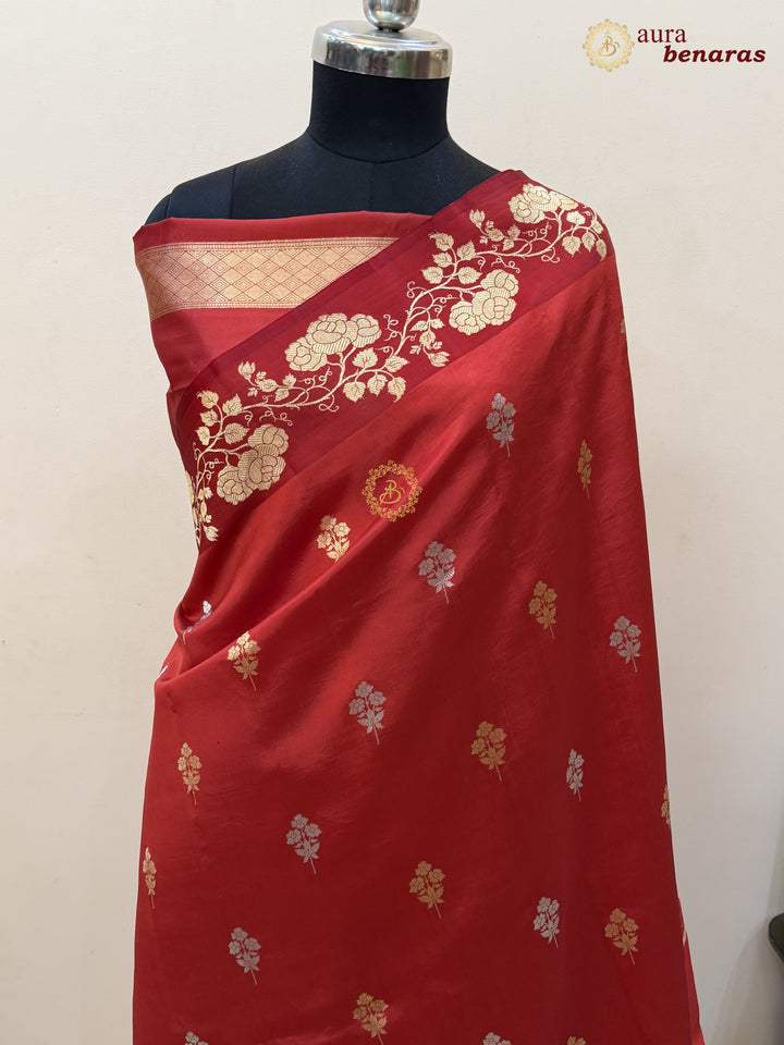 Red Pure Silk Handloom Banarasi Saree with Kadhwa Motifs
