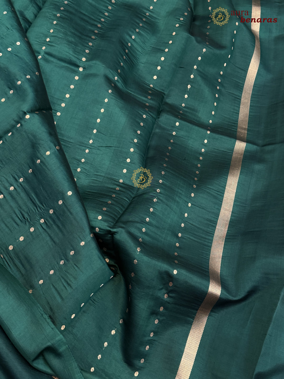 Bottle Green Pure Silk Handloom Banarasi Saree with Kadhwa Motifs