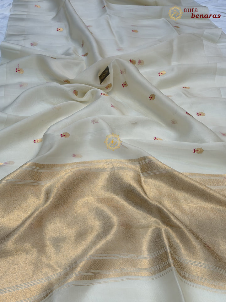 Off White Banarasi Handloom Kora Silk Saree - Aura Benaras
