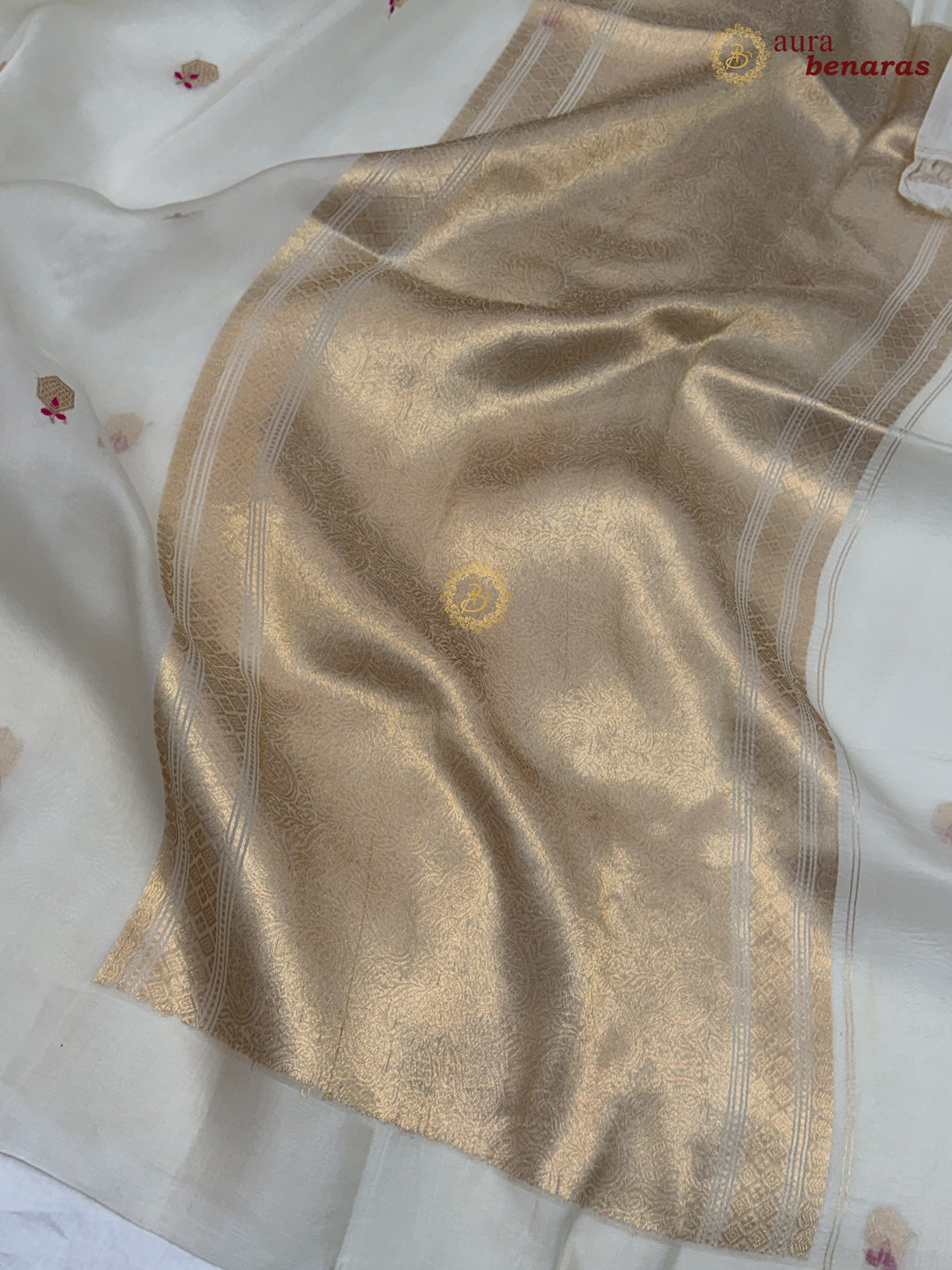 Off White Banarasi Handloom Kora Silk Saree - Aura Benaras