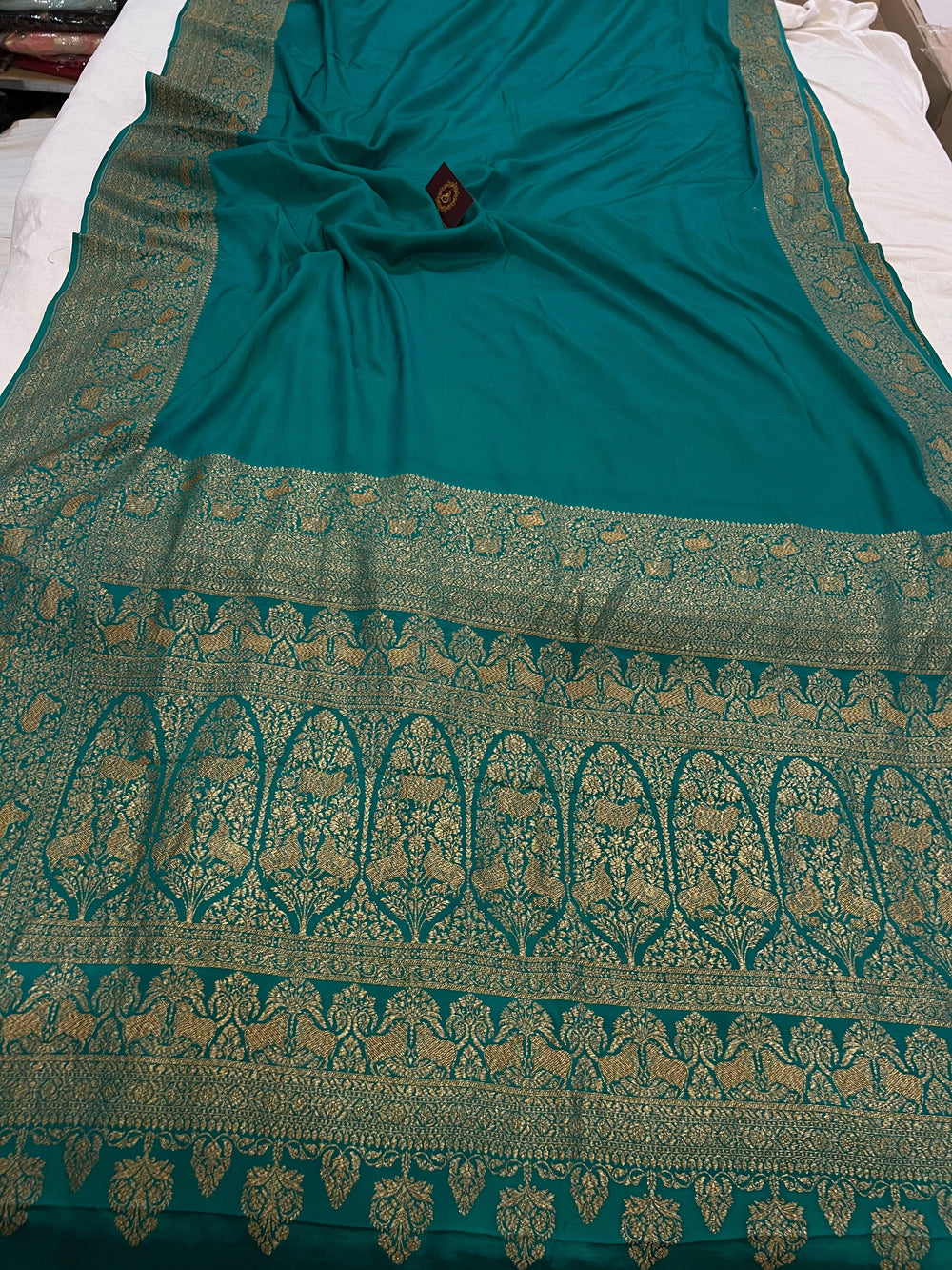 Rama Green Pure Banarasi Khaddi Crepe Silk Saree - Aura Benaras