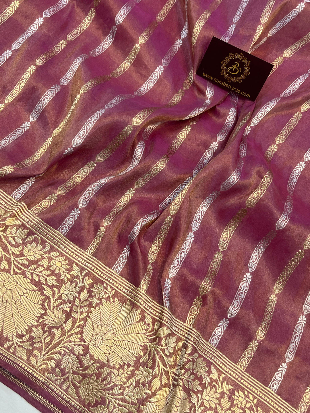 Onion shade Banarasi Handloom Tissue Silk Saree - Aura Benaras