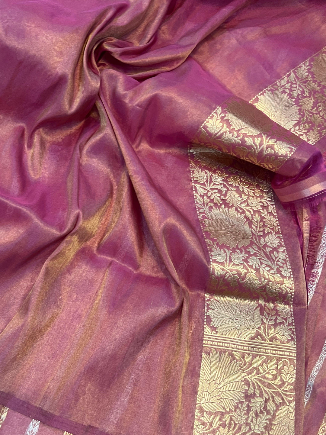 Onion shade Banarasi Handloom Tissue Silk Saree - Aura Benaras