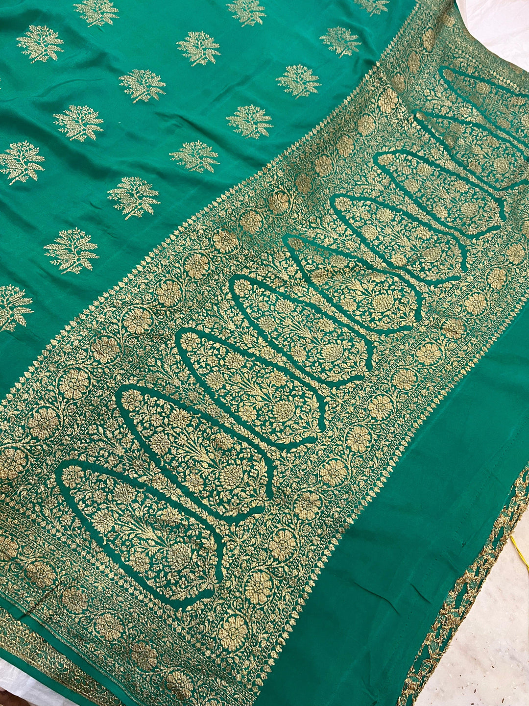 Rama Green Pure Banarasi Khaddi Crepe Silk Saree - Aura Benaras