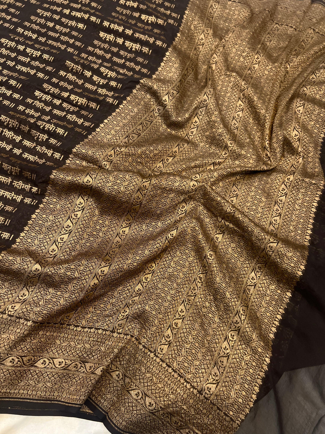 Black Banarasi Handloom Pure Georgette Silk Saree - Aura Benaras