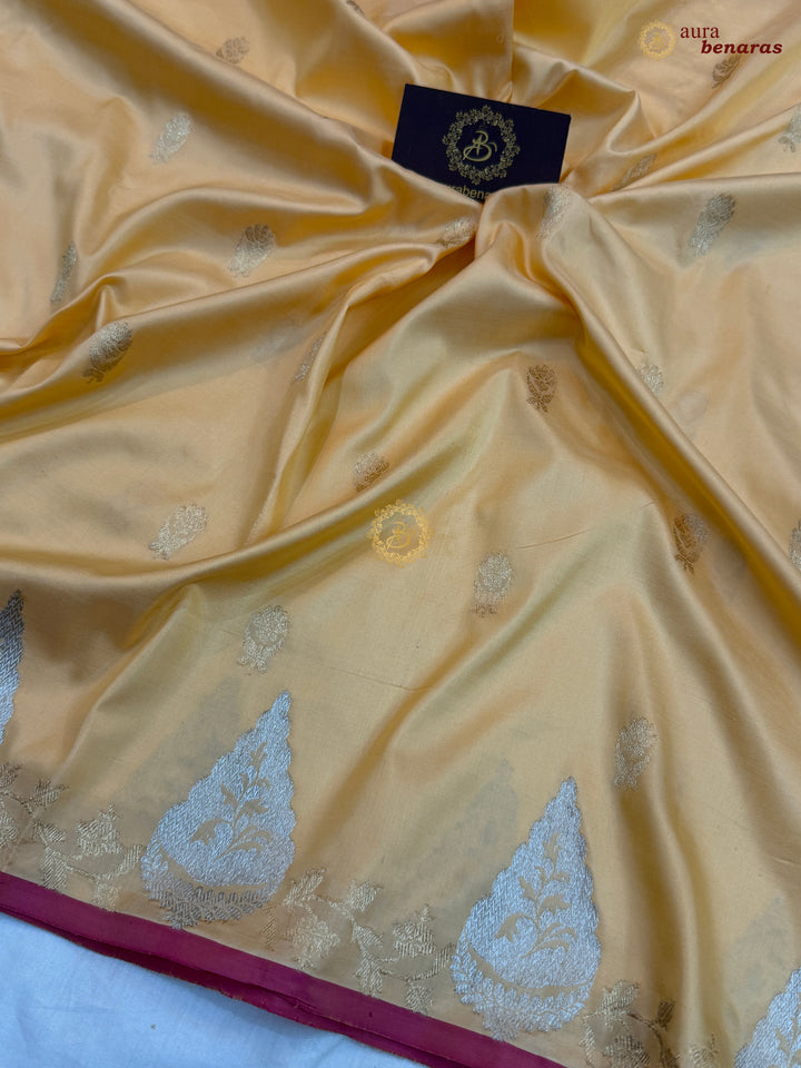 Creamish Yellow Pure Katan Silk Handloom Banarasi Saree