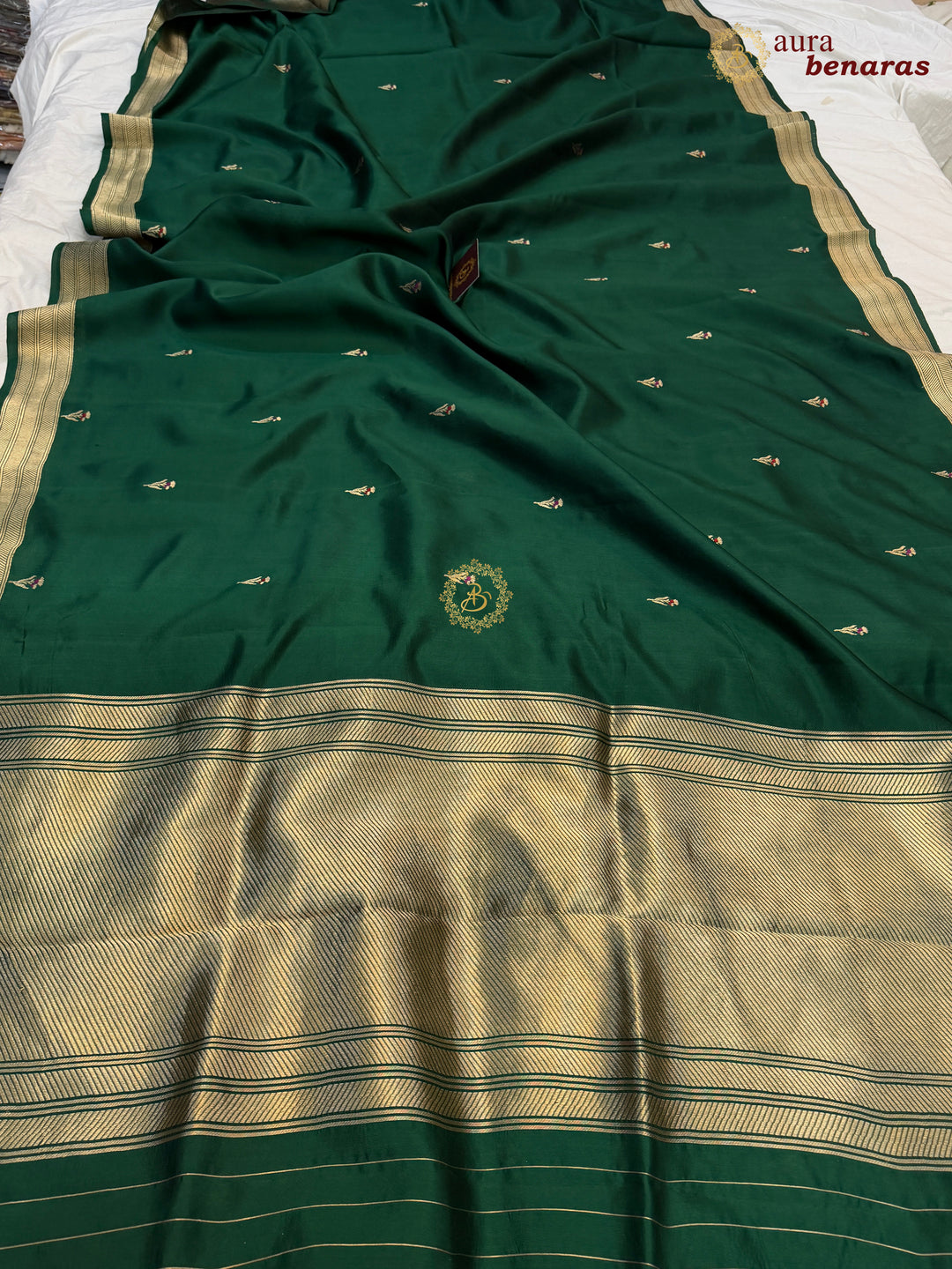 Bottle Green Pure Silk Handloom Banarasi Saree - AuraBenaras