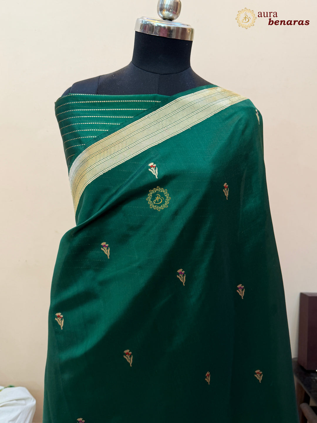 Bottle Green Pure Silk Handloom Banarasi Saree - AuraBenaras