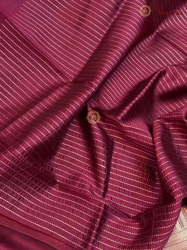 Maroon Pure Silk Handloom Banarasi Saree - AuraBenarasPure Silk Handloom Banarasi Saree - AuraBenaras