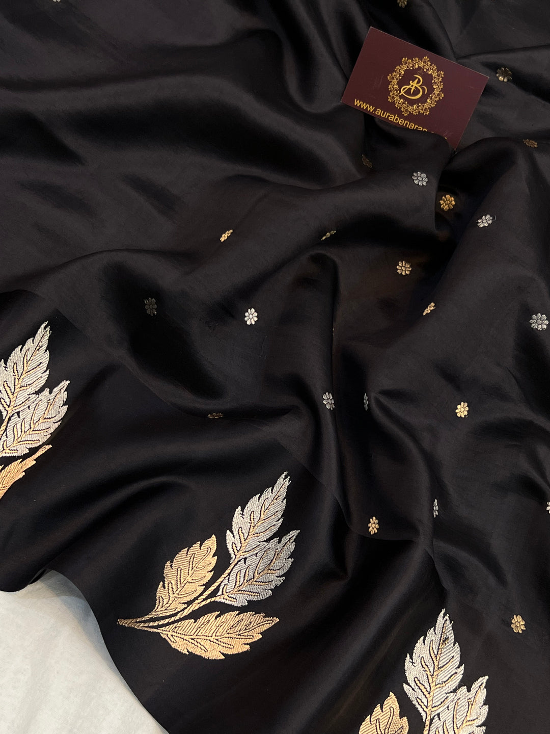 Black Pure Silk Banarasi Saree – Kadhwa Motifs & Mashru Border