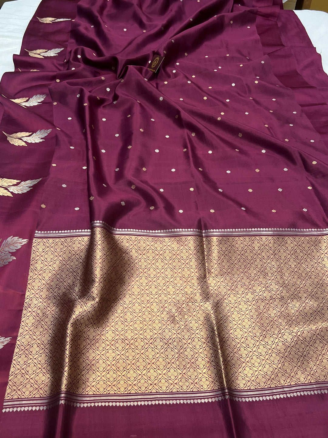 Wine Pure Silk Banarasi Saree – Kadhwa Motifs & Mashru Border