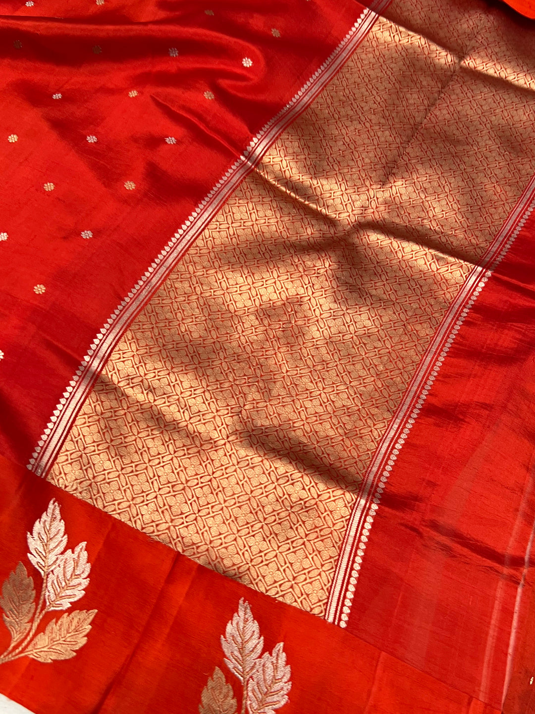 Red Pure Silk Handloom Banarasi Saree with Kadhwa motifs
