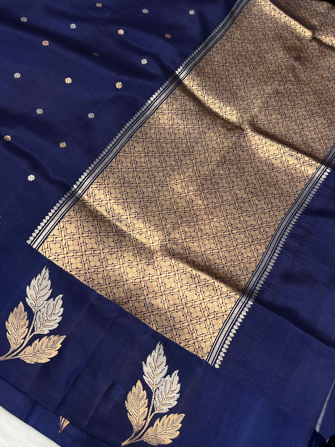 Navy Blue Pure Silk Banarasi Saree – Kadhwa Motifs & Mashru Border
