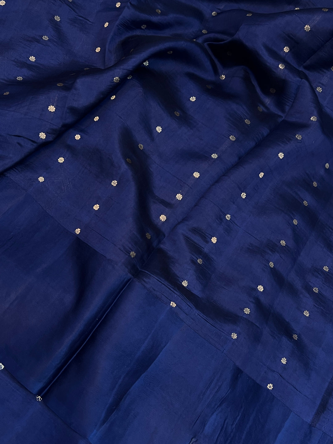 Navy Blue Pure Silk Handloom Banarasi Saree with Kadhwa motifs