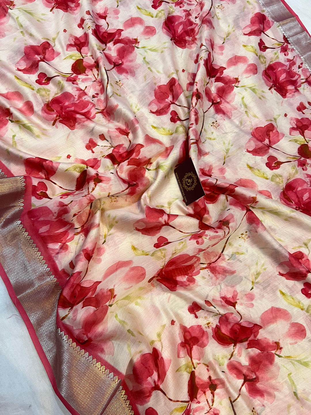 White Banarasi Handloom Chiniya Silk Saree - Aura Benaras