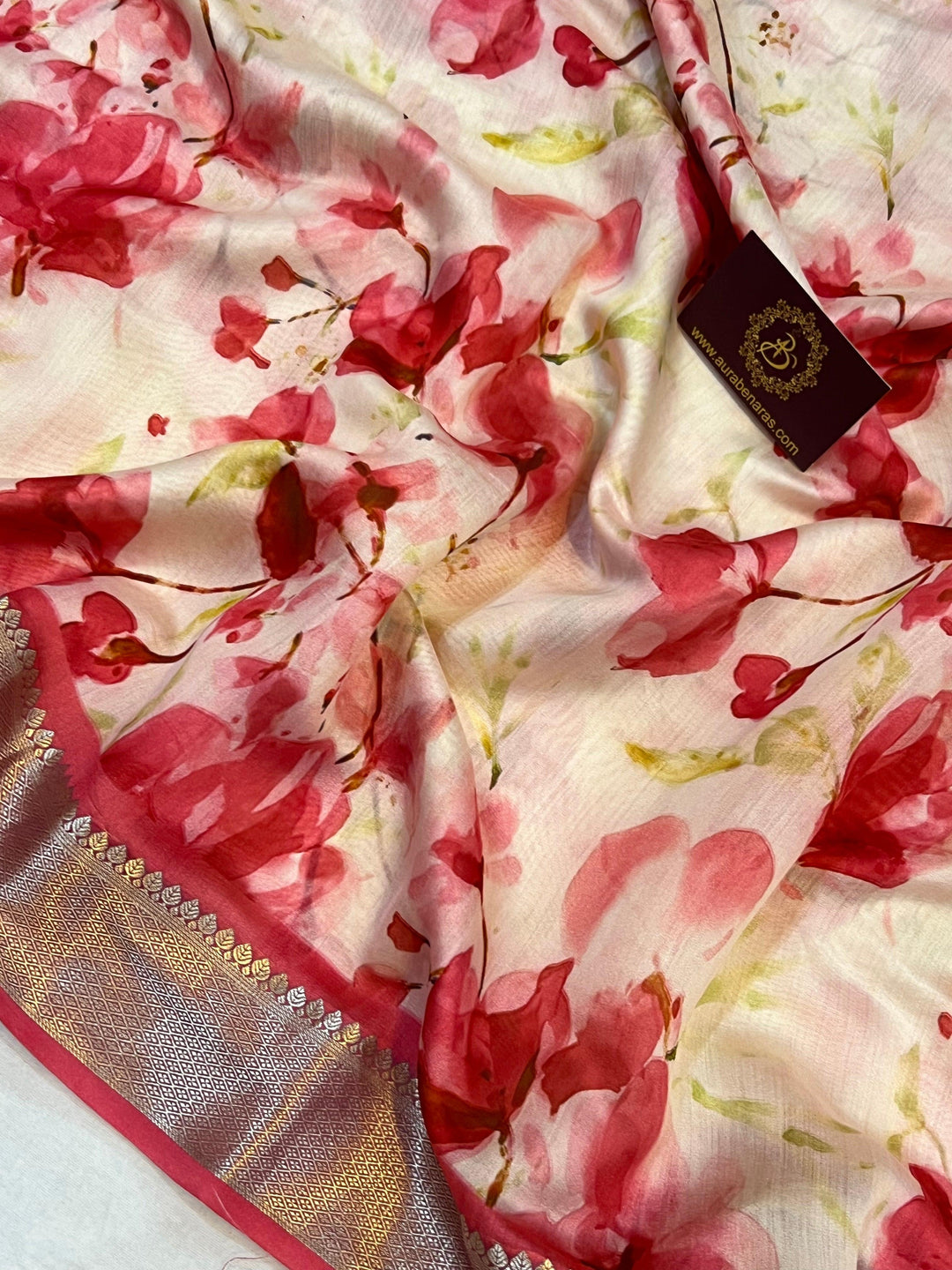 White Banarasi Handloom Chiniya Silk Saree - Aura Benaras