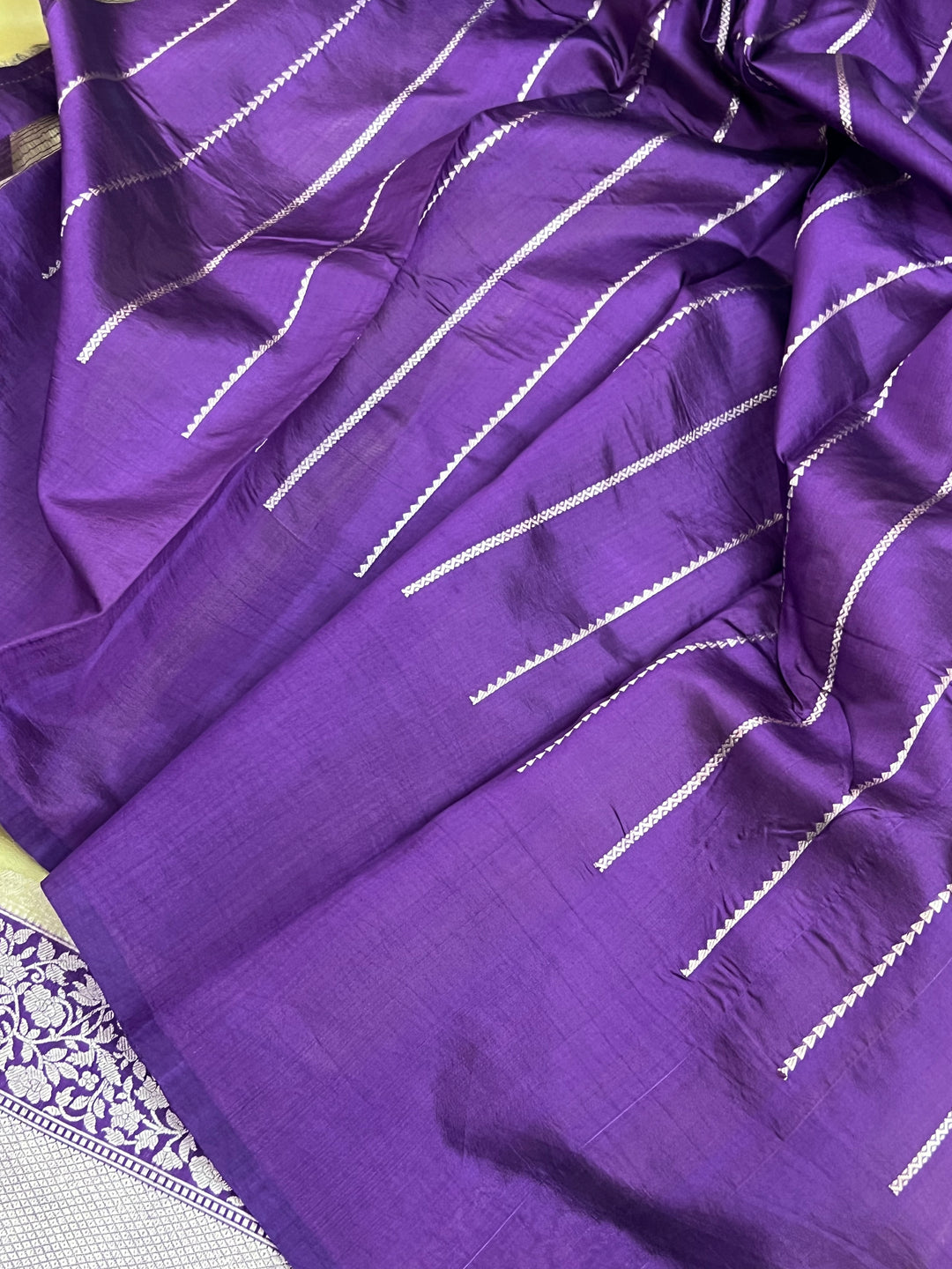 Creamish Yellow Pure Silk Banarasi Saree with Kadhwa Buti 