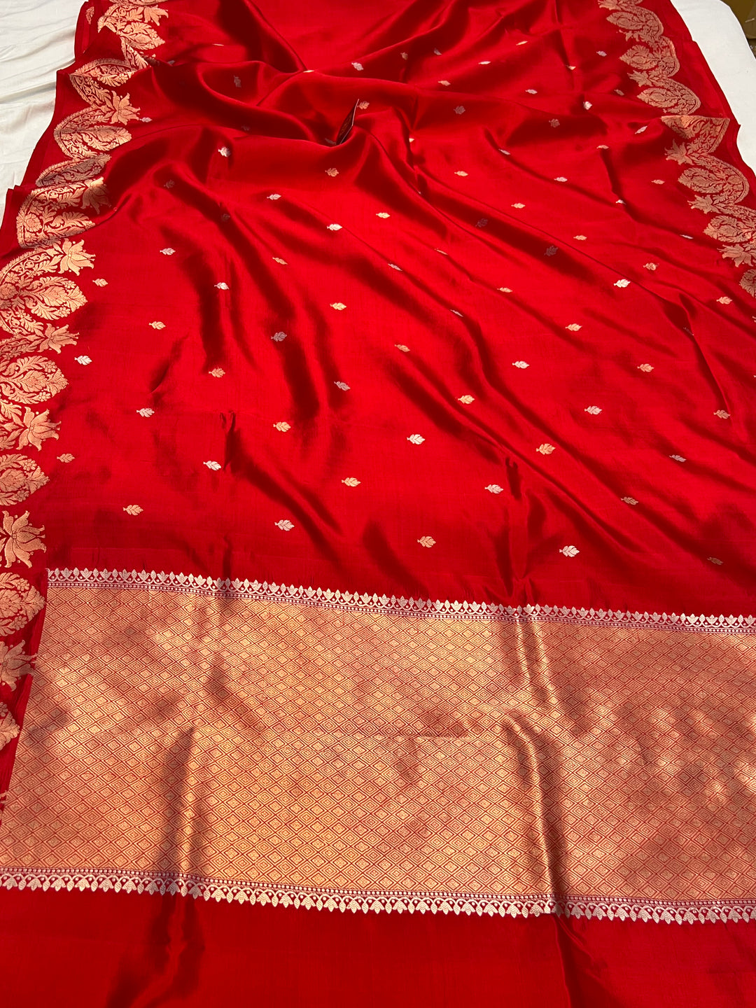 Red Pure Silk Banarasi Saree | Kadhwa Butis & Scallop Border