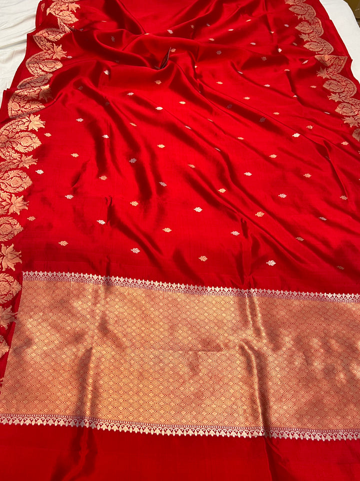 Red Pure Silk Banarasi Saree | Kadhwa Butis & Scallop Border