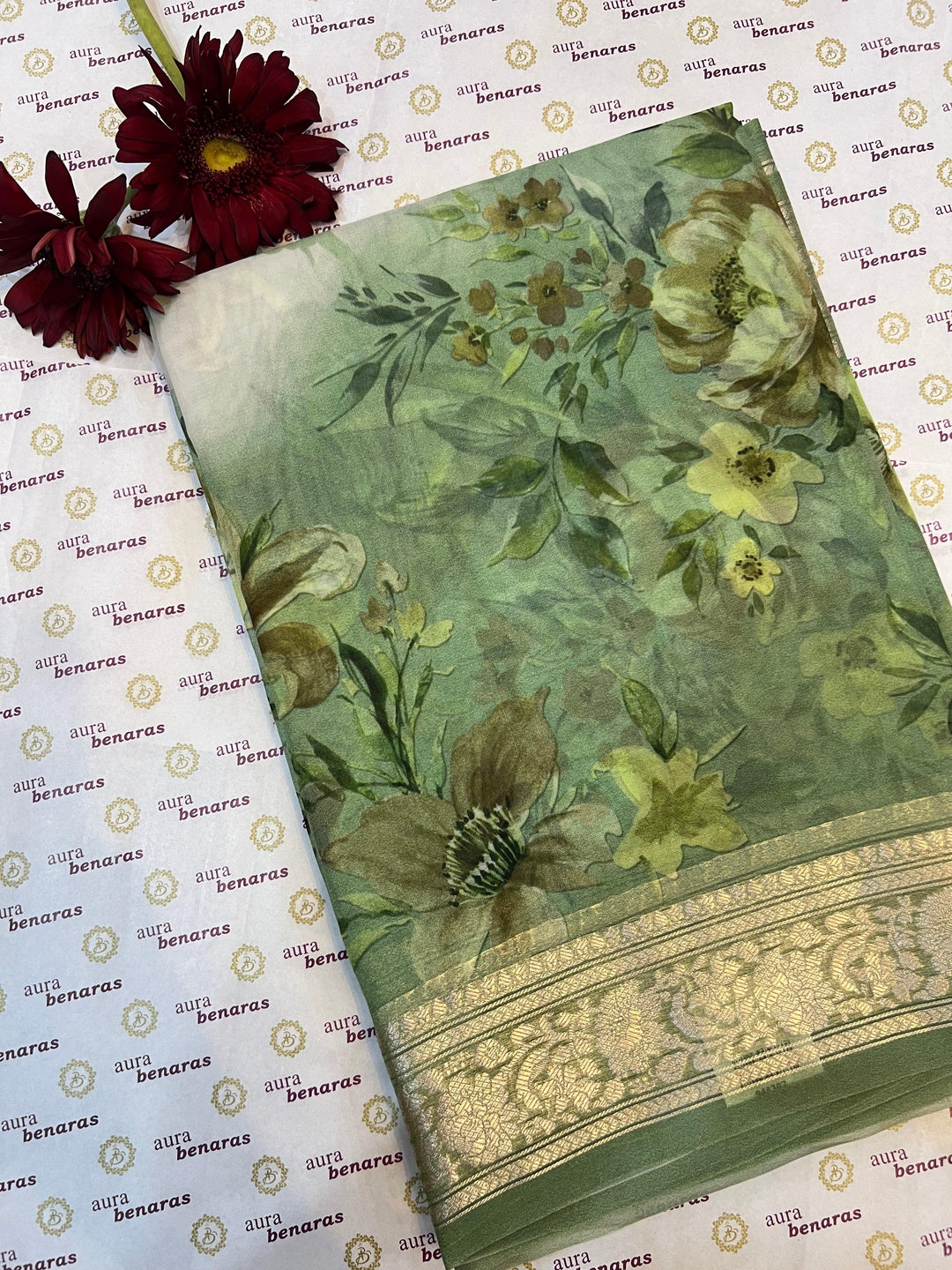 White-Green Banarasi Handloom Kora Silk Saree - Aura Benaras