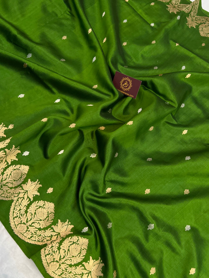 Mehendi Green Pure Silk Banarasi Saree | Scallop Border