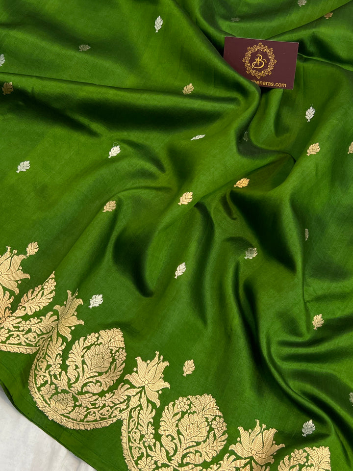 Mehendi Green Pure Silk Banarasi Saree | Scallop Border