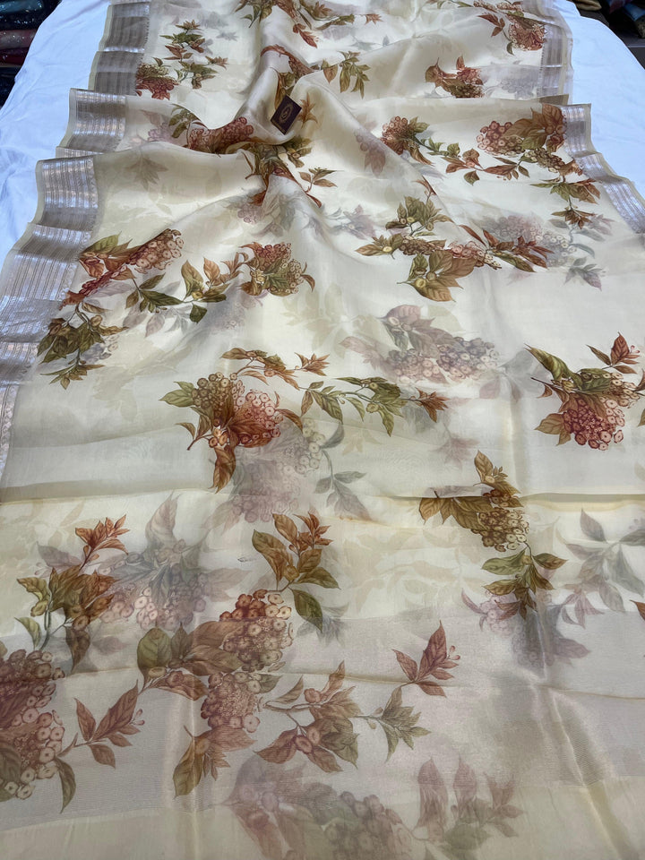 Cream Banarasi Handloom Kora Silk Saree - Aura Benaras