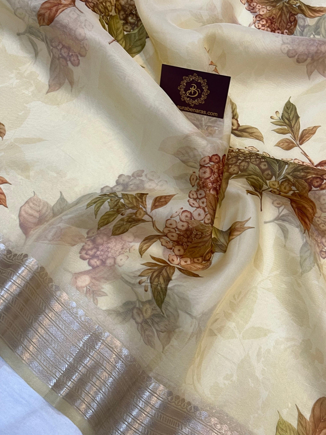 Cream Banarasi Handloom Kora Silk Saree - Aura Benaras