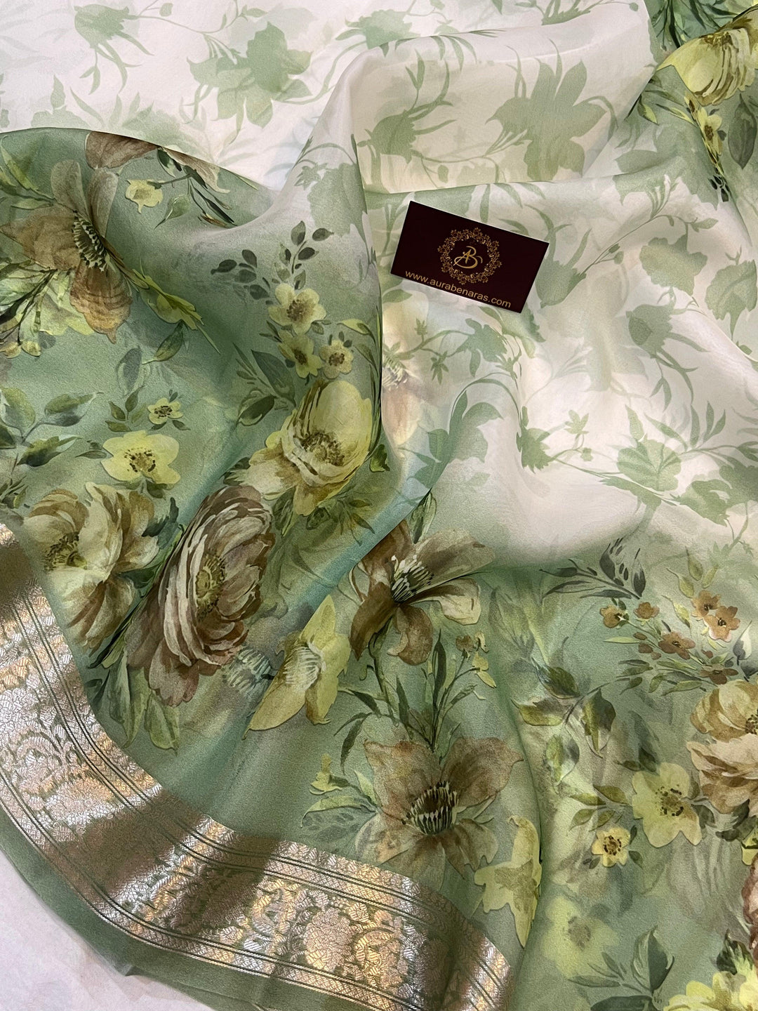 White-Green Banarasi Handloom Kora Silk Saree - Aura Benaras